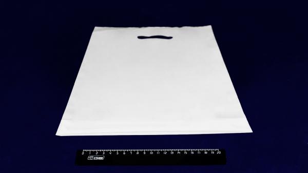 Пакет ПВД белый, с вырубной ручкой 40*50 60мкм, активированный, для шелкографии.5678/0211-6