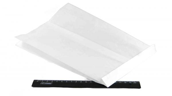 Пакет бумажный 300*200*70мм без печати, белый, ламинированный.3811/3220L